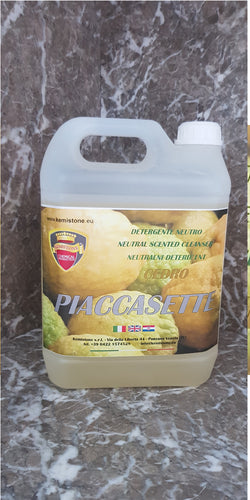 Green ,antibacterial, anti static, ph7 concentrated cleaner. Piaccasette gives floors, coatings and any surface it is applied to a clean and natural look. ideal as a cleaner for finishing and during pre-treatment on all surfaces sensitive to acids and on polished and delicate surfaces. Suitable for surfaces with sealers applied to it and resin waxy emulsions. We also recommend Piaccasette as daily maintenance cleaning as it leaves on the surface a uniform and satin layer.